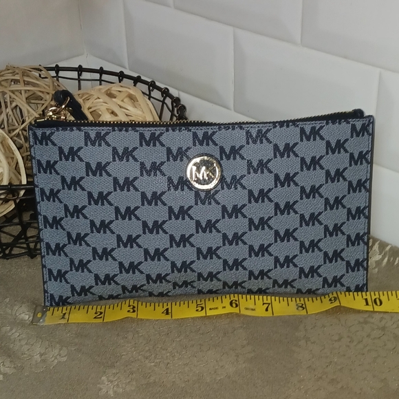 Michael Kors Navy Blue Wristlet - Picture 7 of 7